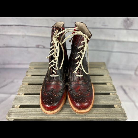Todo Un Cuento Red Wingtips Bootie - 39 - Picture 6 of 11